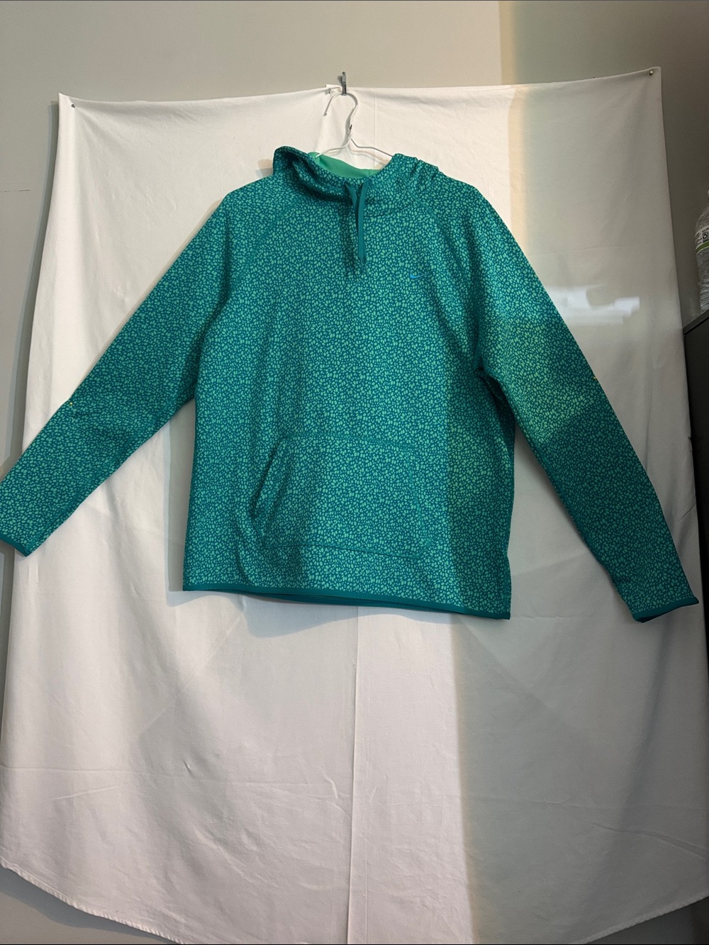 Nike Teal Hooded Puffer Jacket with Subtle Dot Texture